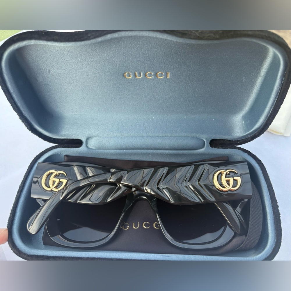 New Gucci authentic marmont black sunglasses